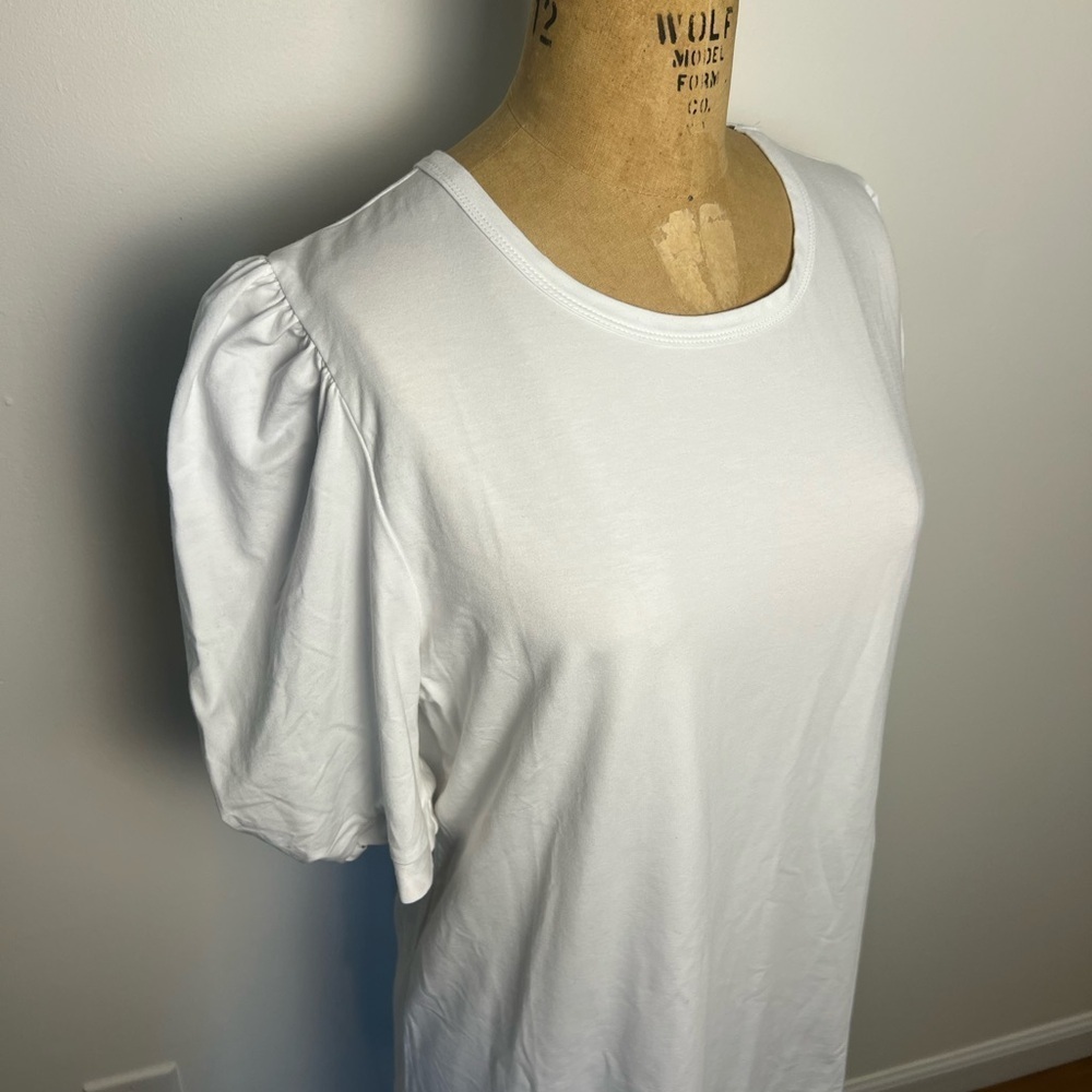 Michelle McDowell snow Blakeley top size large puff sleeve white t-shirt